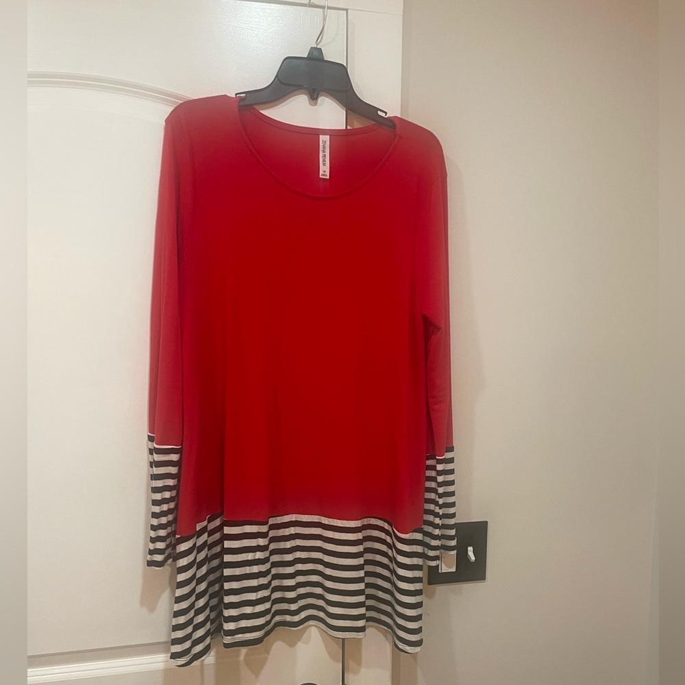 Tunic with strip detail
